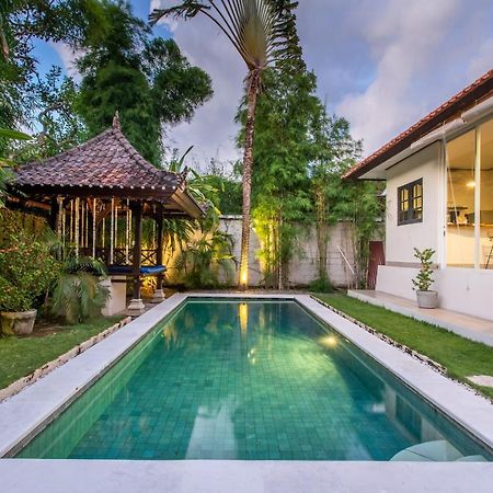 Villa Janitra Seminyak Dış mekan fotoğraf